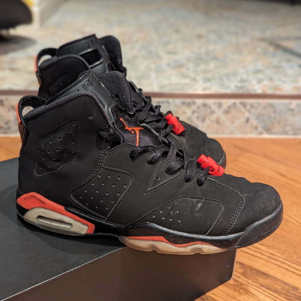 Air Jordan 6 Retro GS Infared 2019 Size 6.5Y